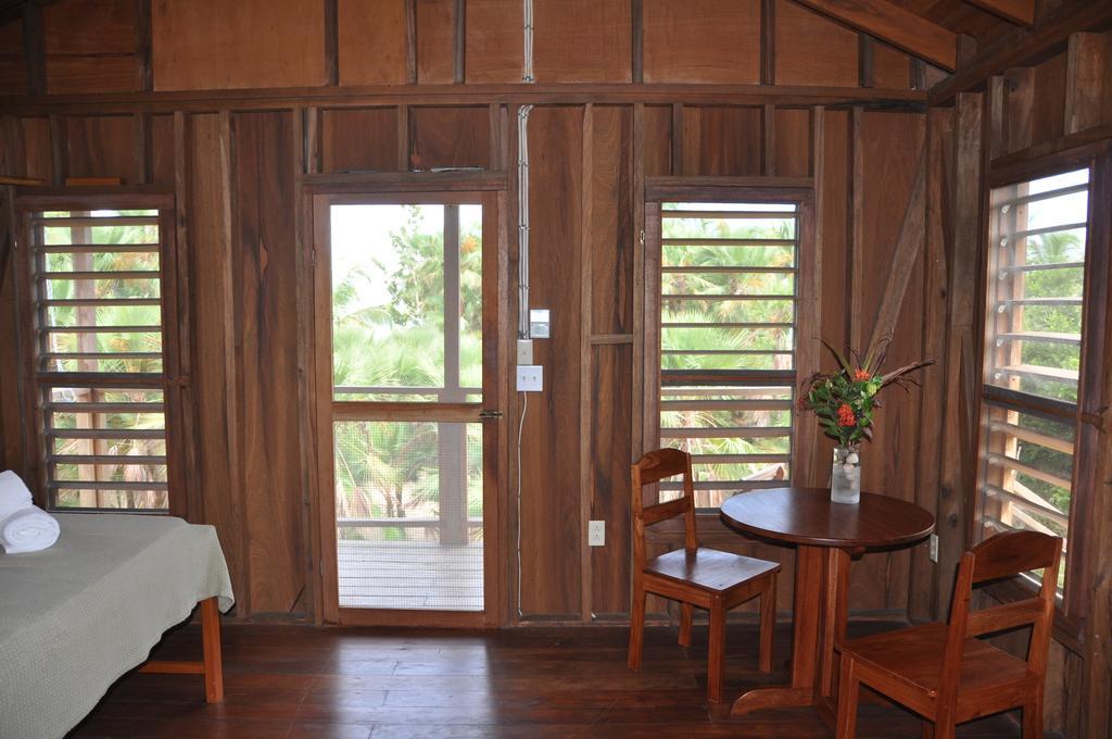 Sabal Beach Hotel Monkey River Town Szoba fotó